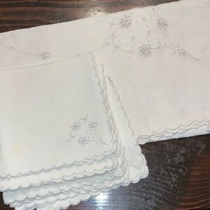 Vintage SET table decor tablecloths table napkins place setting vintage wedding